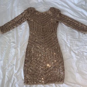 Forever 21 Gold Sequin dress - Small